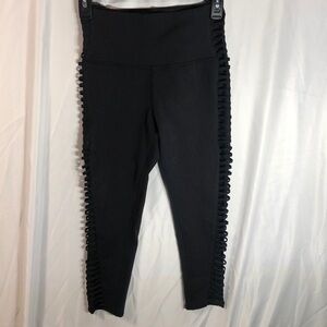 Alo Yoga Side Mesh Workout Capri Leggings Size S